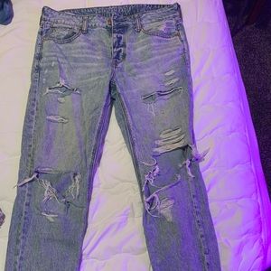 American eagle women’s ripped jeans size 10
